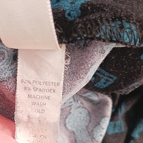 LULAROE Leggings Black Blue Cute Keys Graphic Print Design One Size - Picture 7 of 7